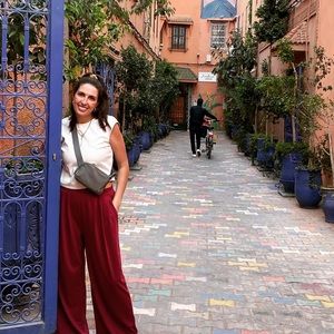 Meet your Posher, Elizabeth